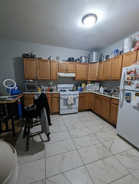 More Photos Of 286 MARTIN LUTHER KING JR Dr, Jersey City Storefront Retail Residential For Sale