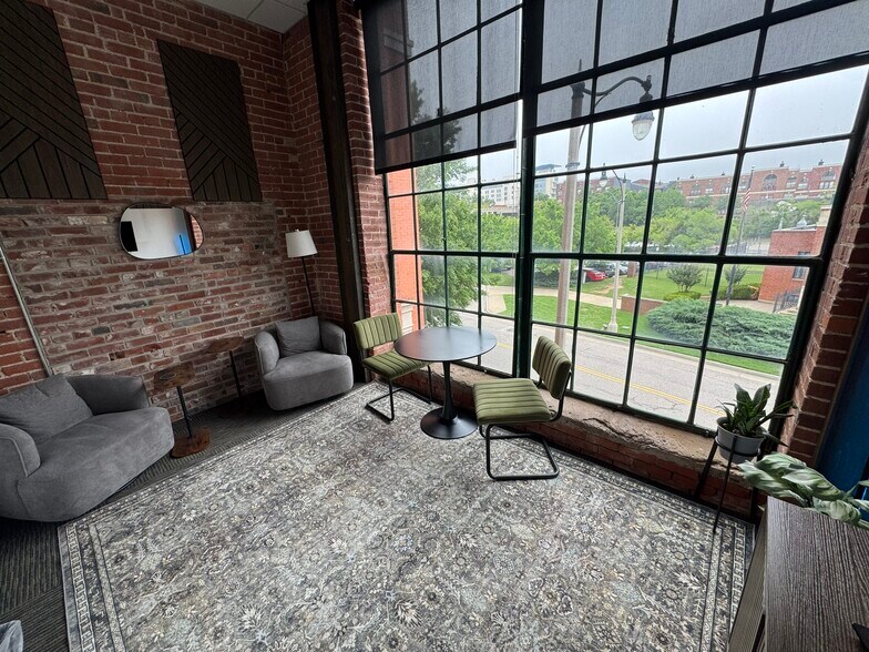 More Photos Of 214-218 E Main St, Oklahoma City Office For Lease