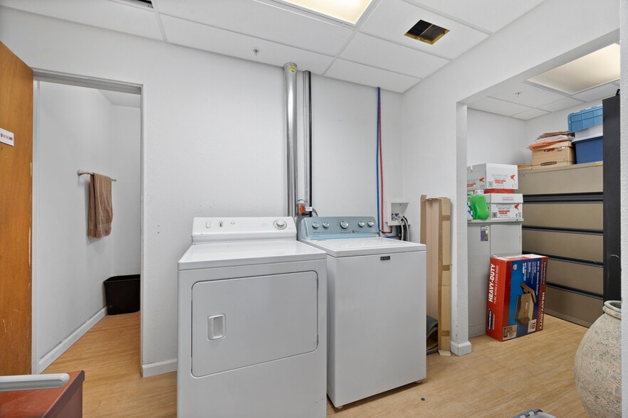 More Photos Of 1255 W 47th Ave, Denver Warehouse For Sale