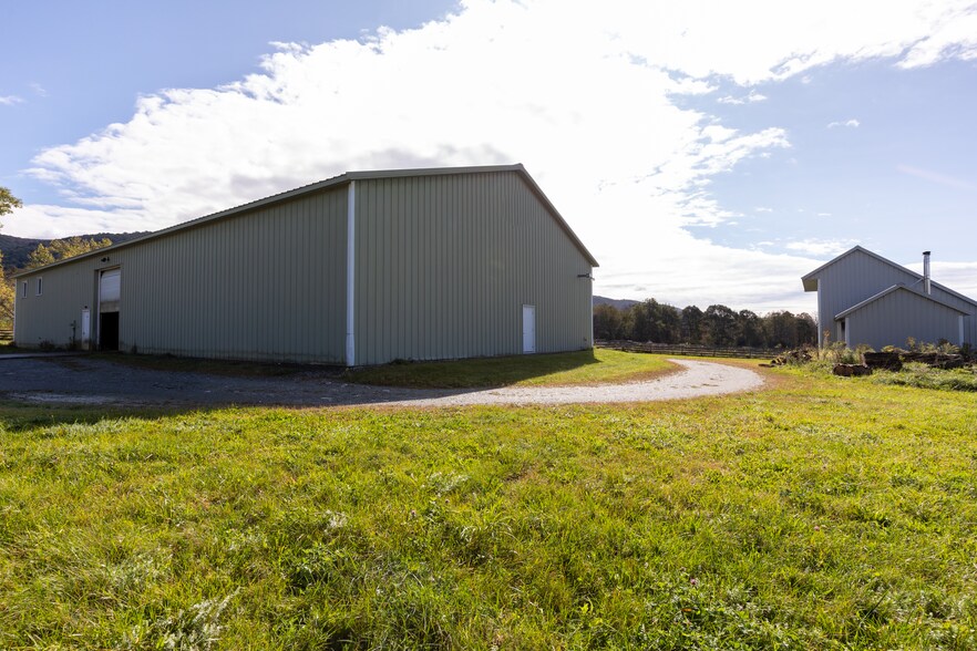 More Photos Of 4 Whitman Rd, Stephentown Sports And Entertainment For Sale