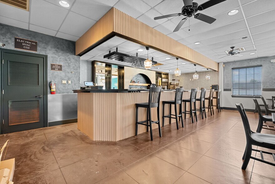 More Photos Of 983 N Highway 123 Byp, Seguin Restaurant For Sale