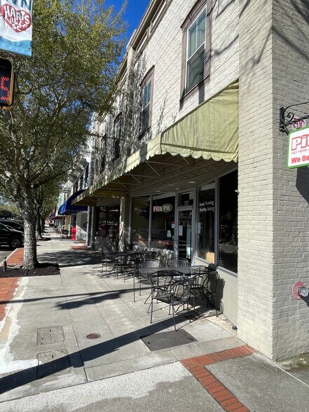 More Photos Of 156 E Carolina Ave, Hartsville Storefront Retail Residential For Lease