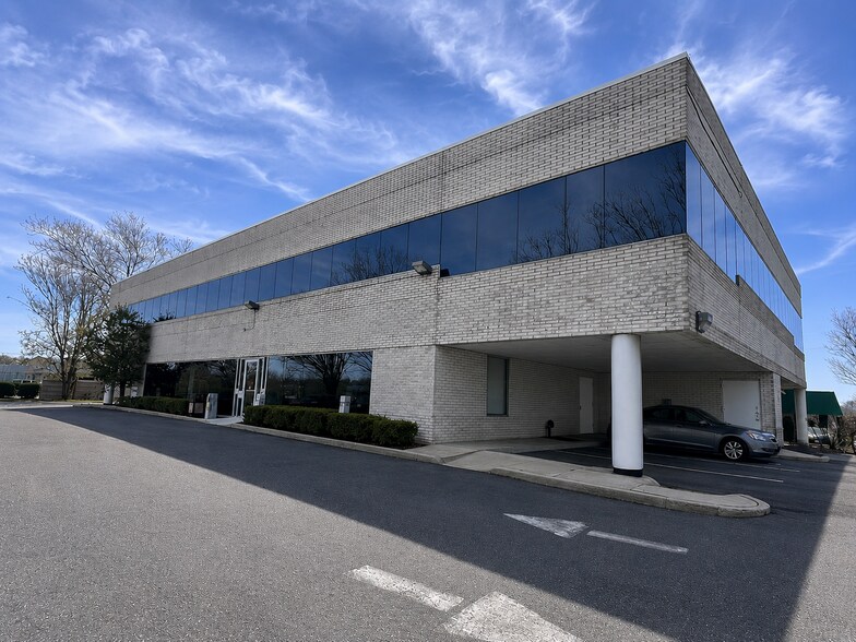 Primary Photo Of 4400 Veterans Memorial Hwy, Holbrook Office For Sale