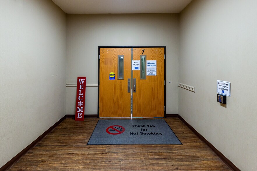 More Photos Of 909 E St Patrick St, Rapid City Storefront Retail Office For Sale