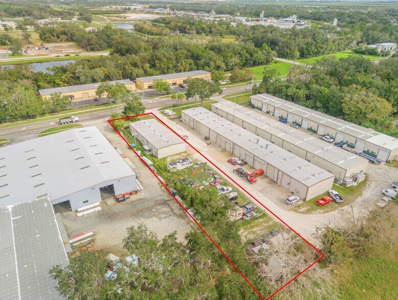 More Photos Of 708 W Park Ave, Edgewater Warehouse For Sale