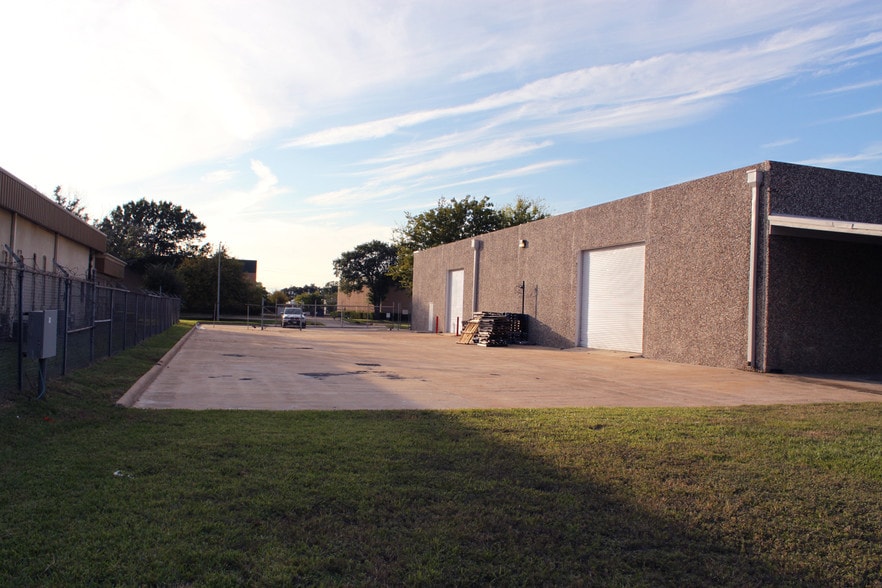 More Photos Of 1760 Stebbins Dr, Houston Warehouse For Sale