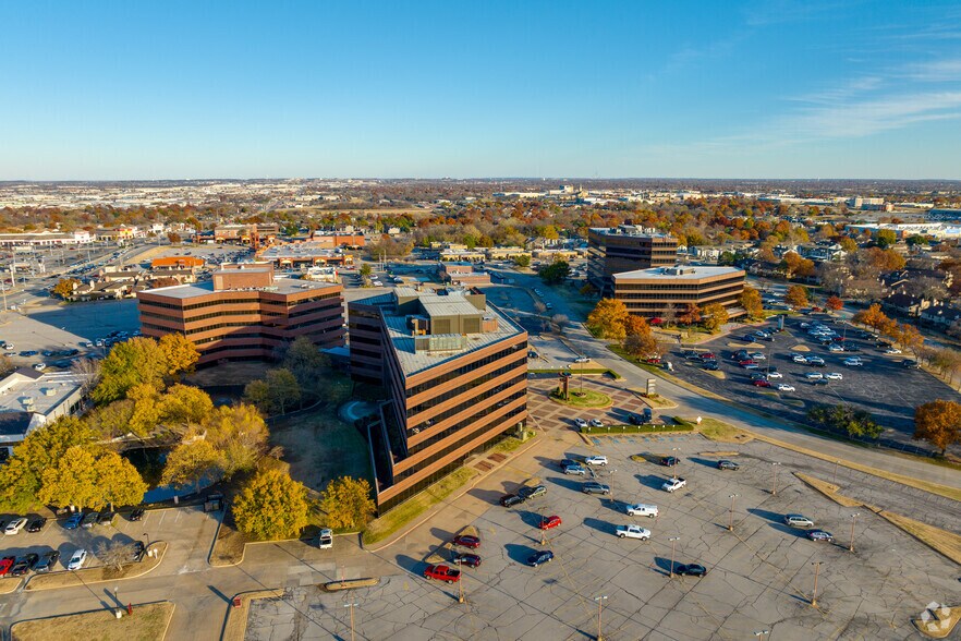 More Photos Of 7666 E 61st St, Tulsa Office For Sale