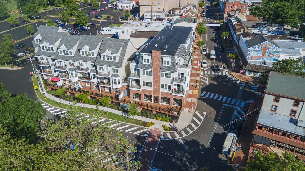 More Photos Of 4 Mill St, Bristol Restaurant For Lease