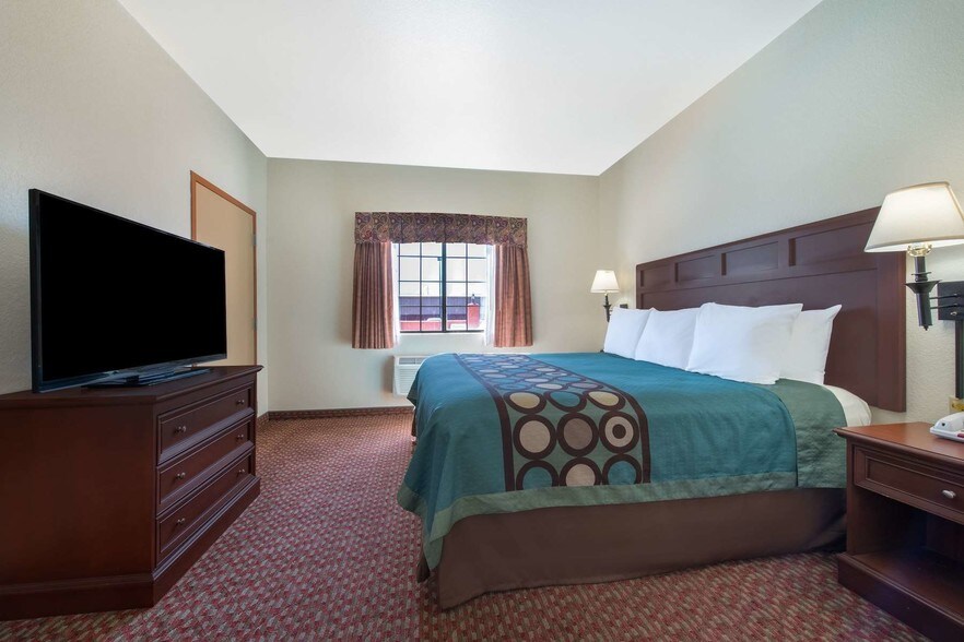 More Photos Of 4397 Sayles Blvd, Abilene Hotel For Sale