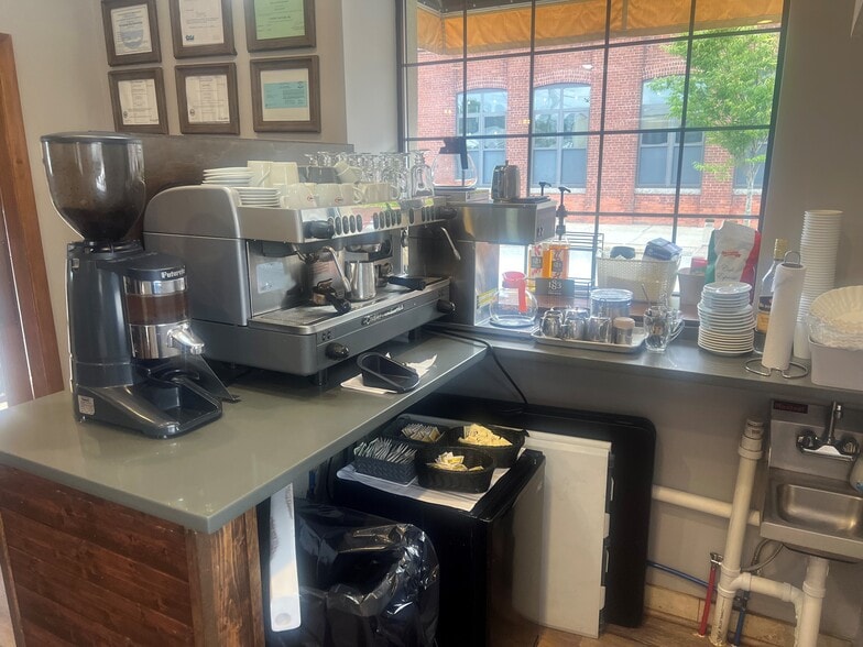 More Photos Of 214-216 Columbus Ave, Pawtucket Restaurant For Sale