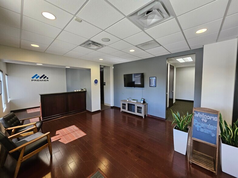 More Photos Of 8502 Huebner Rd, San Antonio Medical For Sale