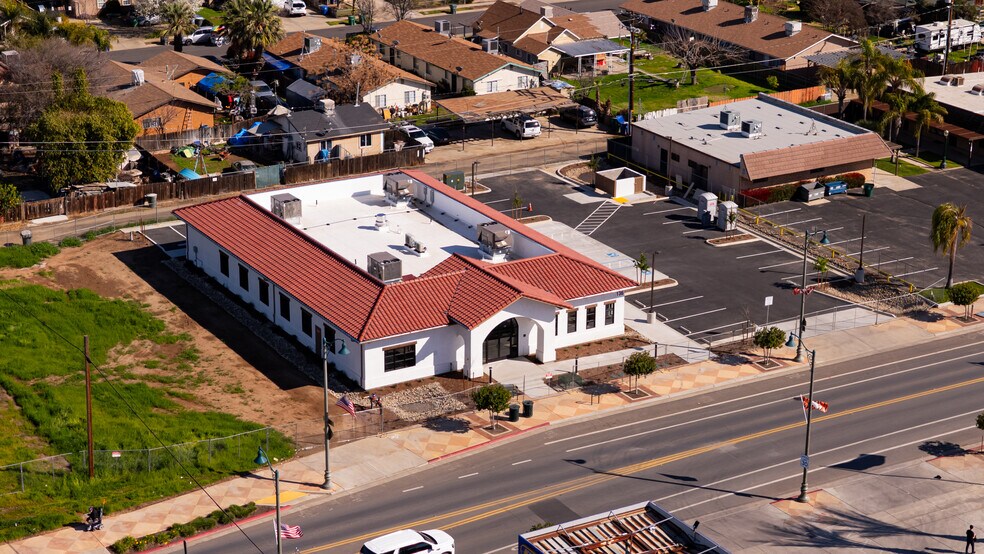 Primary Photo Of 132 Valencia St, Woodlake Healthcare For Sale