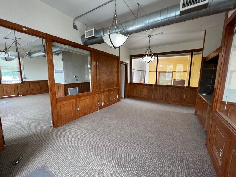 More Photos Of 499-500 Grotto St N, Saint Paul Loft Creative Space For Sale
