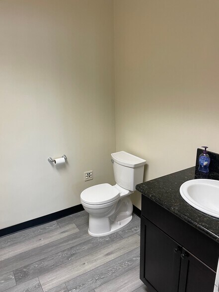 More Photos Of 7915 Painter Ave, Whittier Office For Lease