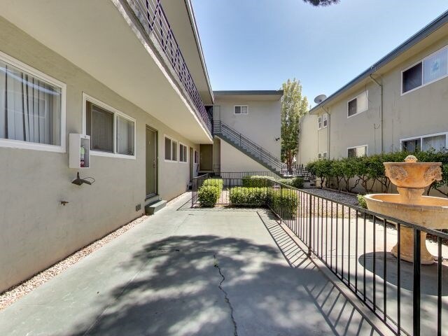More Photos Of 2505-2525 10th Ave, Oakland Apartments For Sale