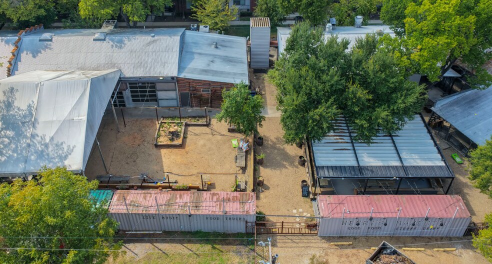 Primary Photo Of 510 W Commerce St, Dallas Restaurant For Sale