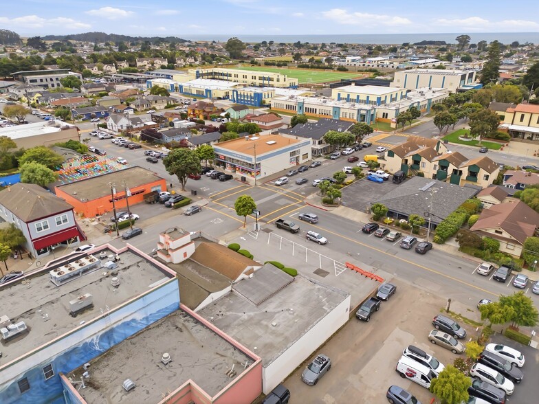 More Photos Of 645 Kelly Ave, Half Moon Bay Funeral Home For Sale