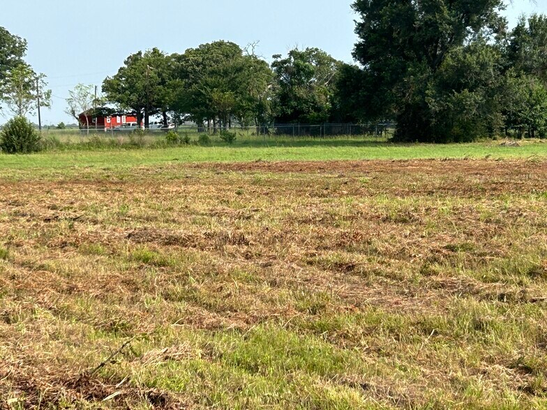 More Photos Of South US Hwy 79/84, Palestine Land For Sale
