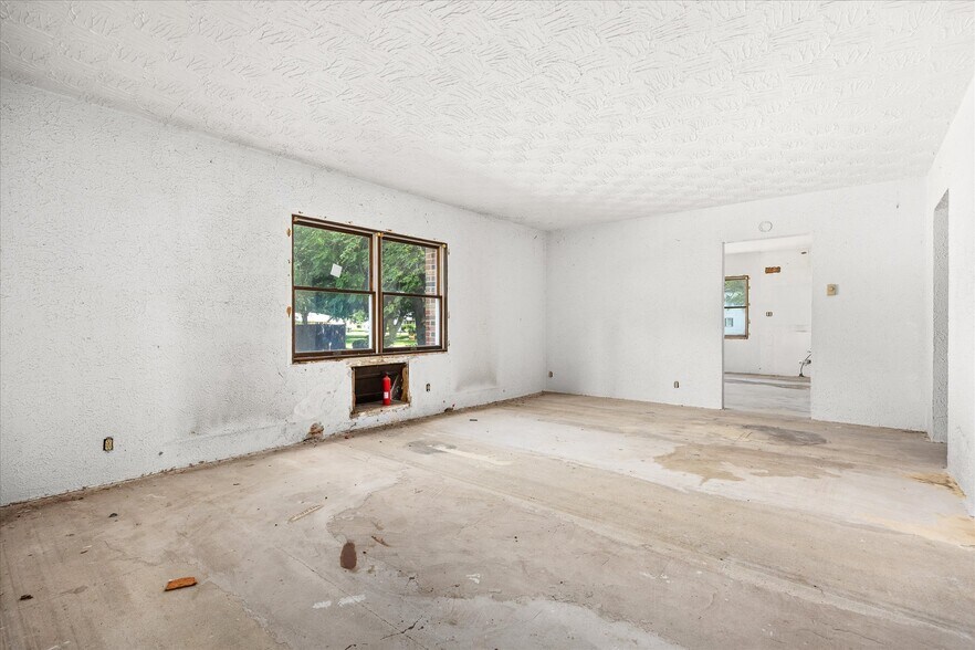 More Photos Of 170 Round House St, Braidwood Apartments For Sale