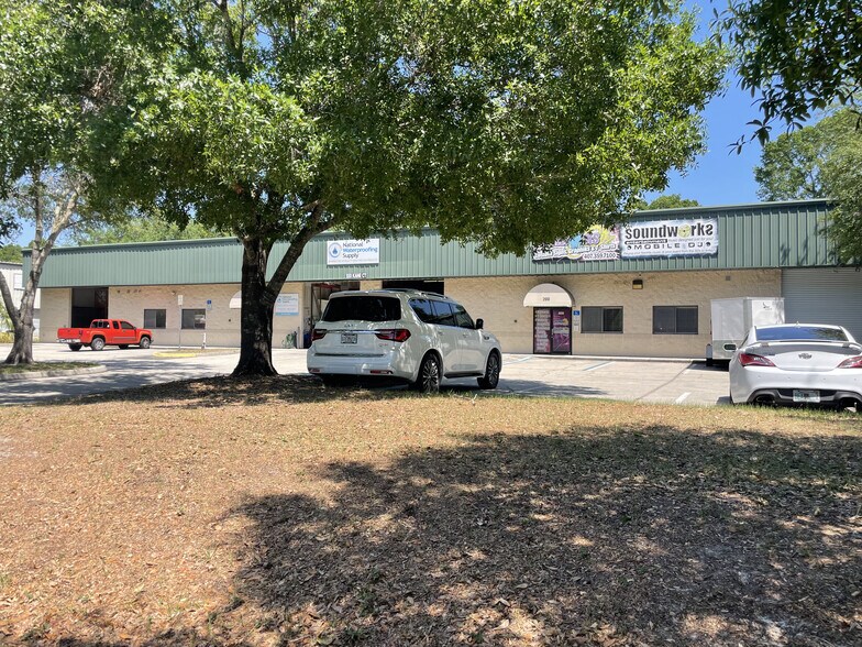 More Photos Of 550 Kane Ct, Oviedo Warehouse For Lease