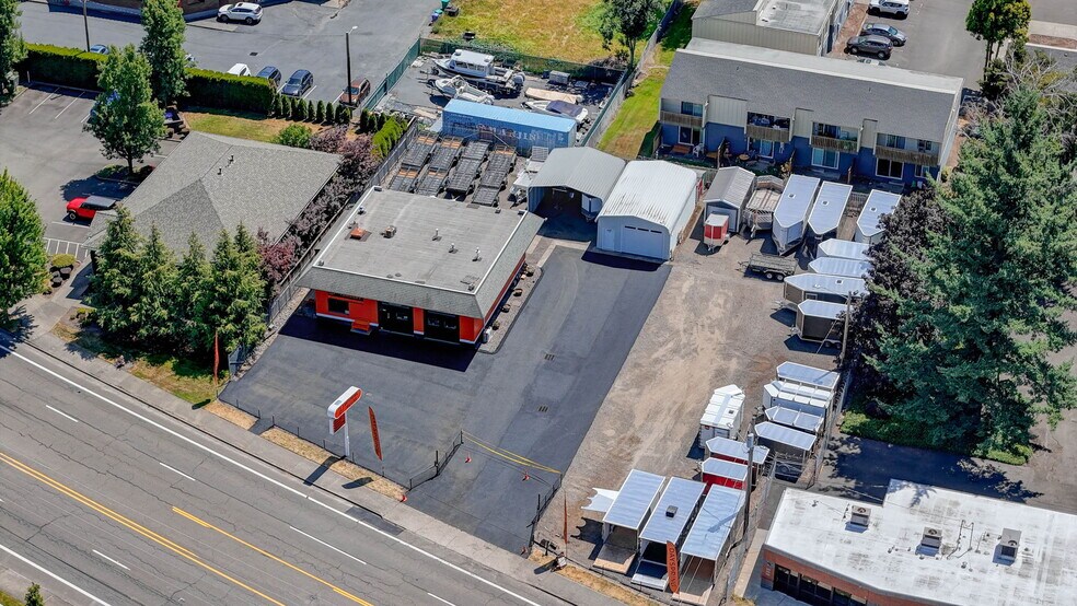 More Photos Of 786 NE Burnside Rd, Gresham Auto Dealership For Sale