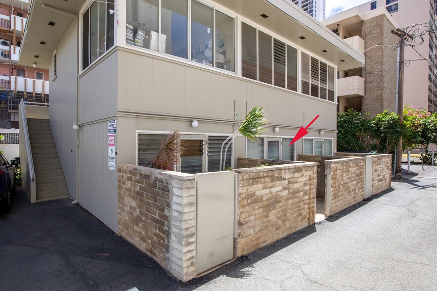 More Photos Of 2517 Ala Wai Blvd, Honolulu Apartments For Sale