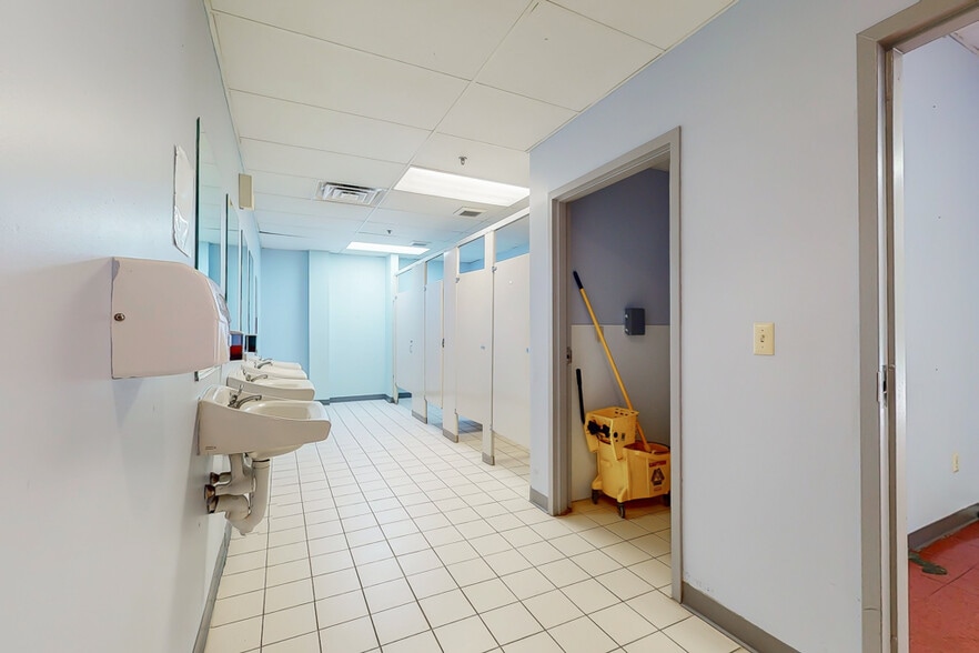 More Photos Of 185 State Route 183, Stanhope Medical For Sale