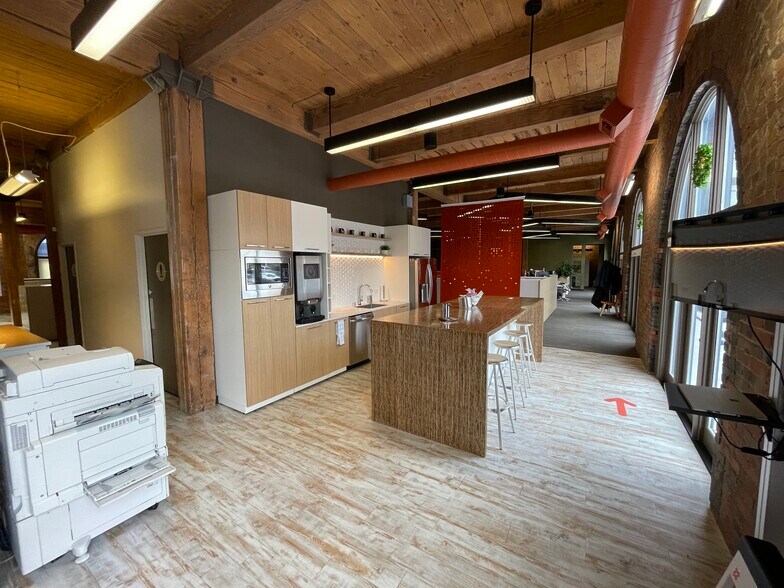 More Photos Of 108 3rd St, Des Moines Office For Lease