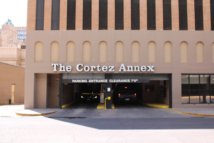 More Photos Of 330 N Mesa St, El Paso Office For Lease