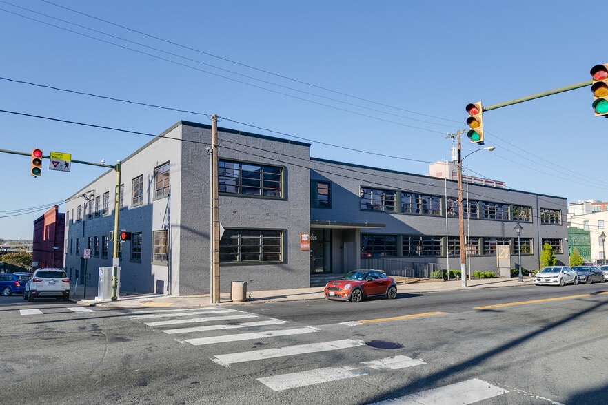 More Photos Of 2025 E Main St, Richmond Office For Lease