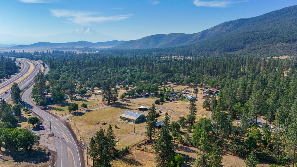More Photos Of 5331 Easy St, Yreka General Retail For Sale