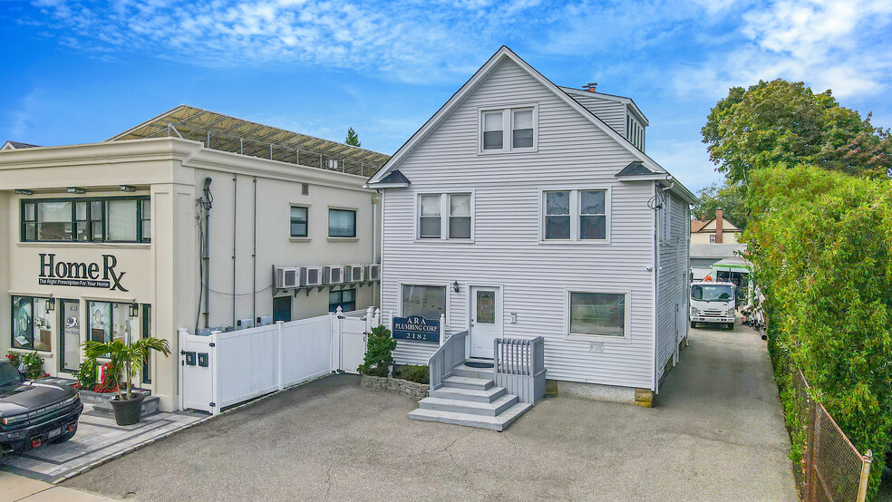 Primary Photo Of 2182 Jackson Ave, Seaford Office For Sale