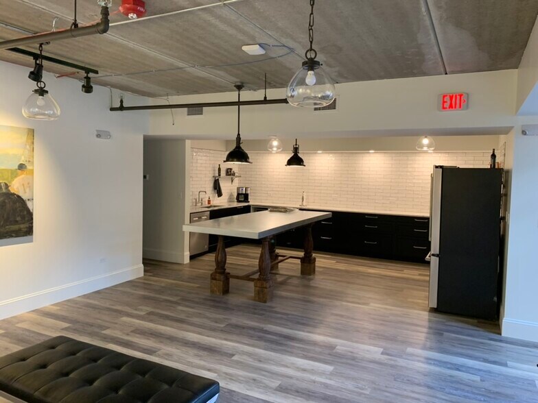 More Photos Of 1720-1740 Oak Ave, Evanston Multifamily For Sale