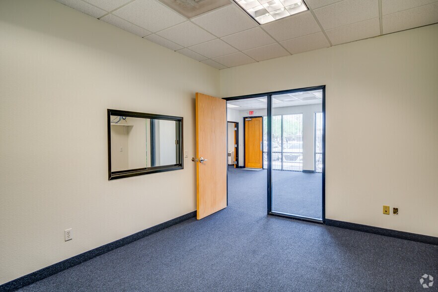 More Photos Of 2550 N Thunderbird Cir, Mesa Office For Sale