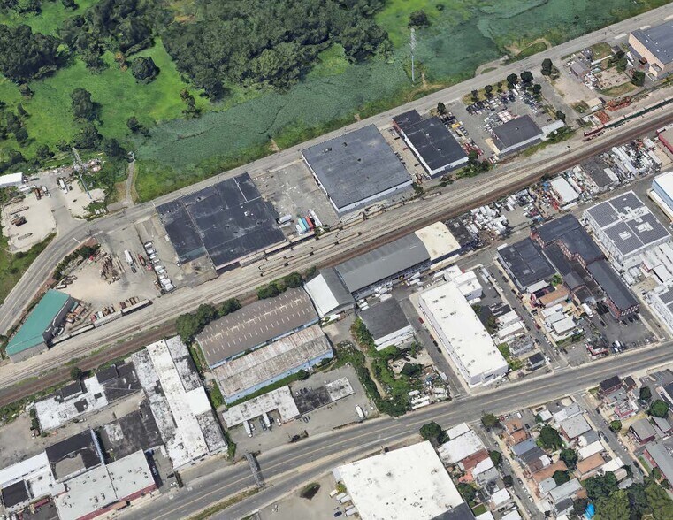 More Photos Of 4001-4017 Dell Ave, North Bergen Warehouse For Lease