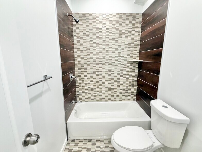 More Photos Of 5352 Cedar Ave, Philadelphia Apartments For Sale