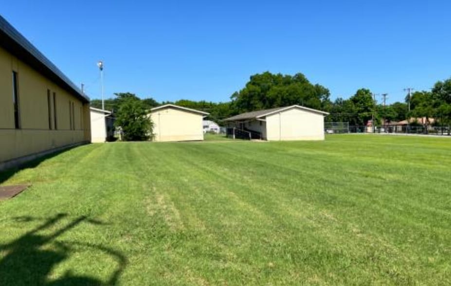 More Photos Of 700 Bennett St, Cedar Hill Schools For Sale