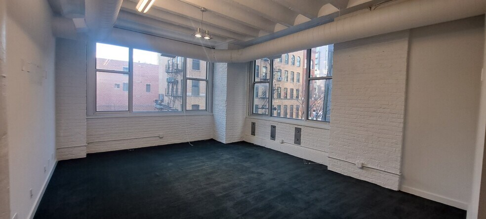 More Photos Of 401 W Superior St, Chicago Office For Sale