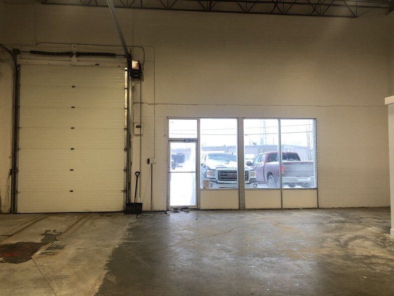 More Photos Of 6715-6739 76th Ave NW, Edmonton Light Manufacturing For Lease