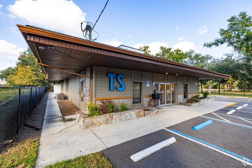 Primary Photo Of 5001 Lemon St W, Tampa Office For Lease