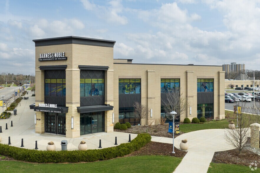 More Photos Of 1440 Secor Rd, Toledo Apartments For Lease