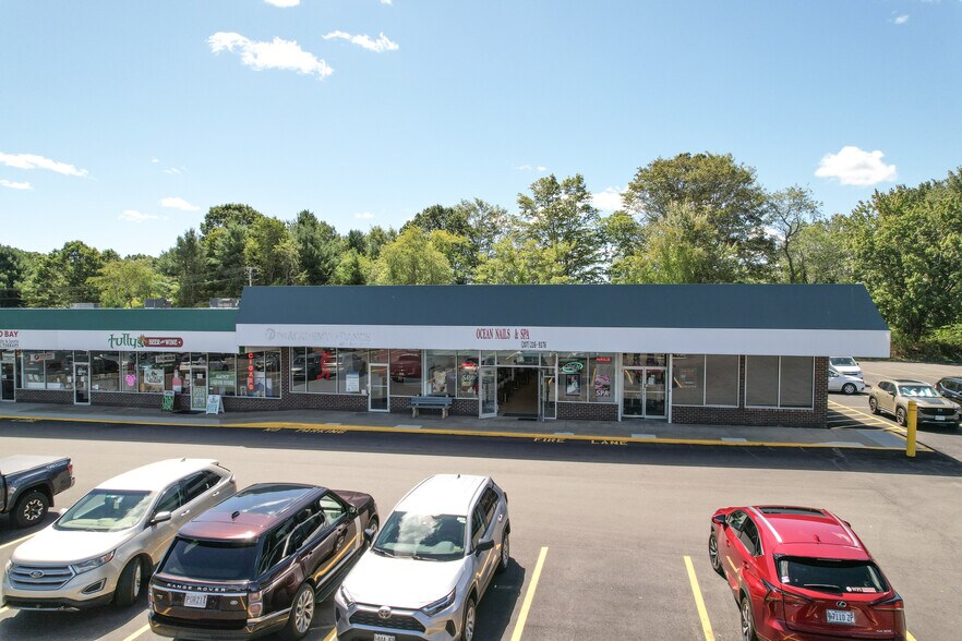 More Photos Of 40-75 Wells Plz, Wells Unknown For Lease