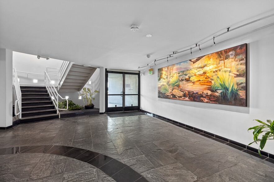 More Photos Of 4123 Lankershim Blvd, North Hollywood Loft Creative Space For Sale