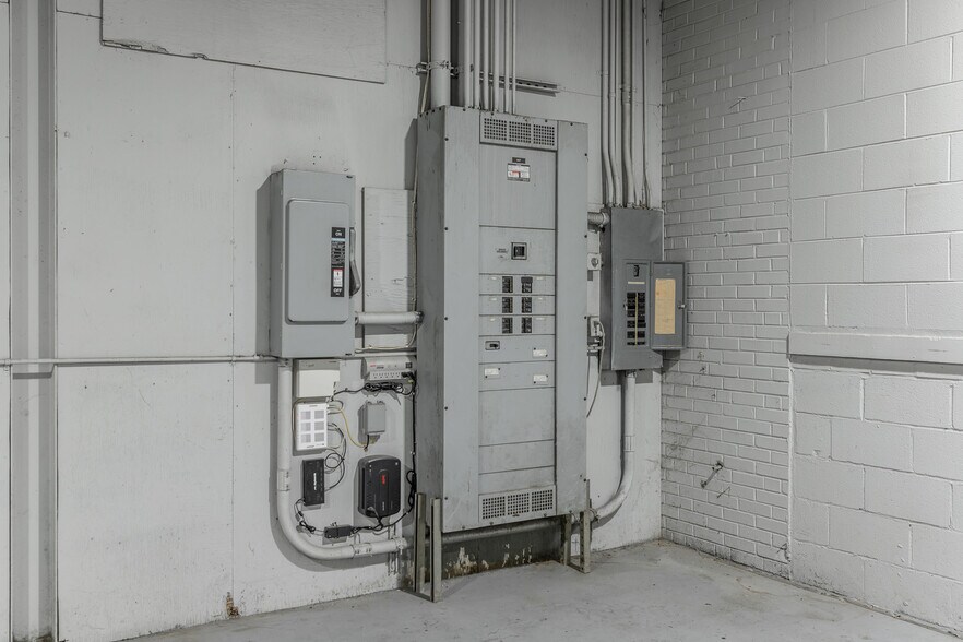 More Photos Of 3707 Calhoun Ave, Chattanooga Warehouse For Lease