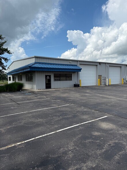 More Photos Of 950 S Marr Rd, Columbus Warehouse For Lease
