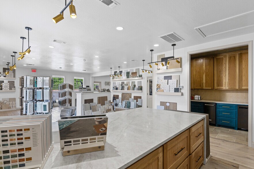 More Photos Of 621 N FM 1187, Aledo Office For Lease