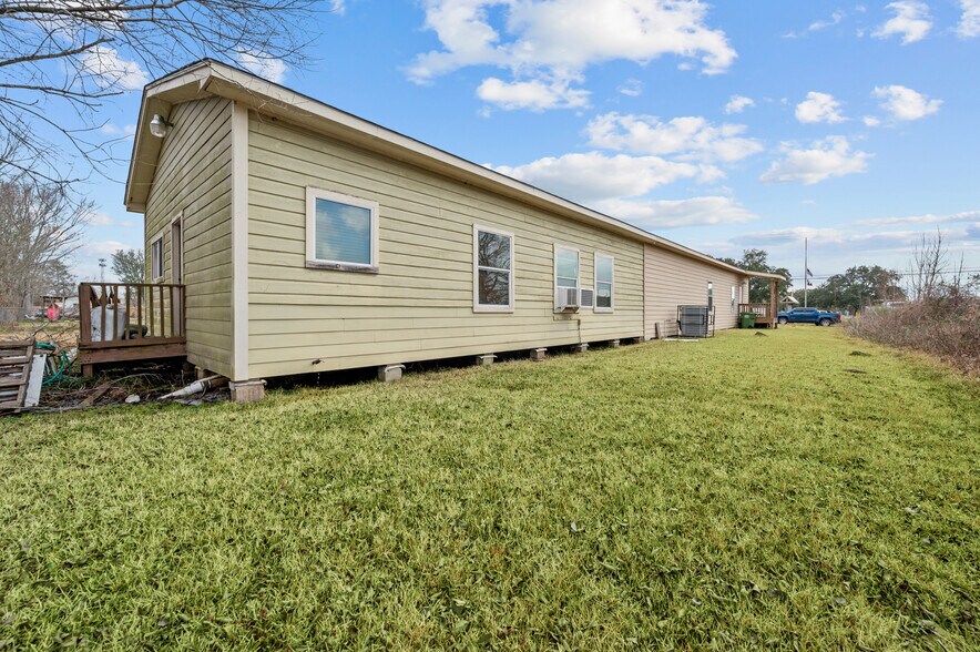 More Photos Of 1208 W Clayton St, Dayton Medical For Sale