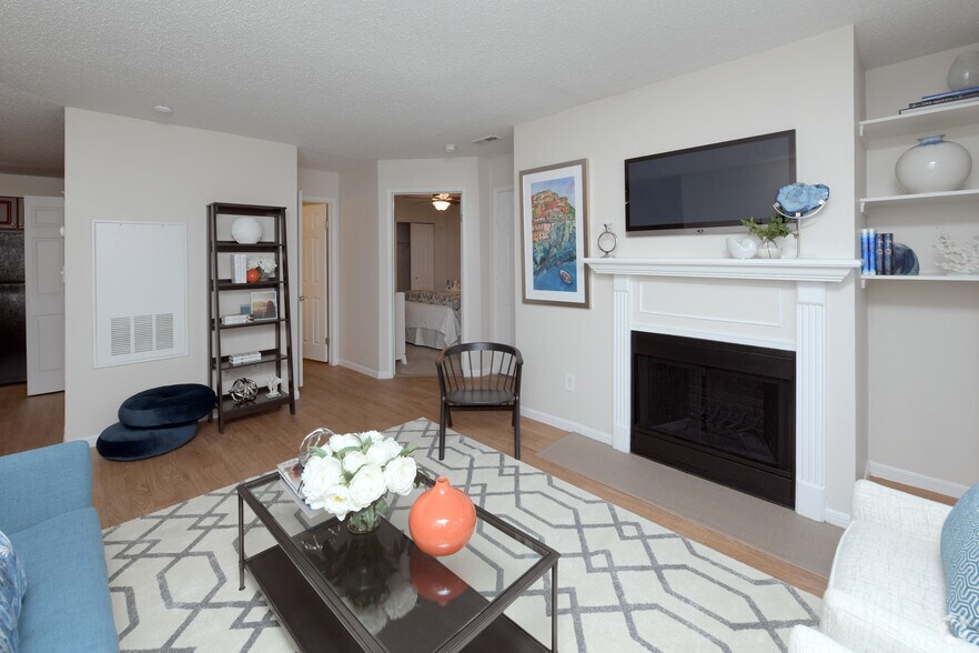 More Photos Of 100 Elena St, Cranston Apartments For Sale