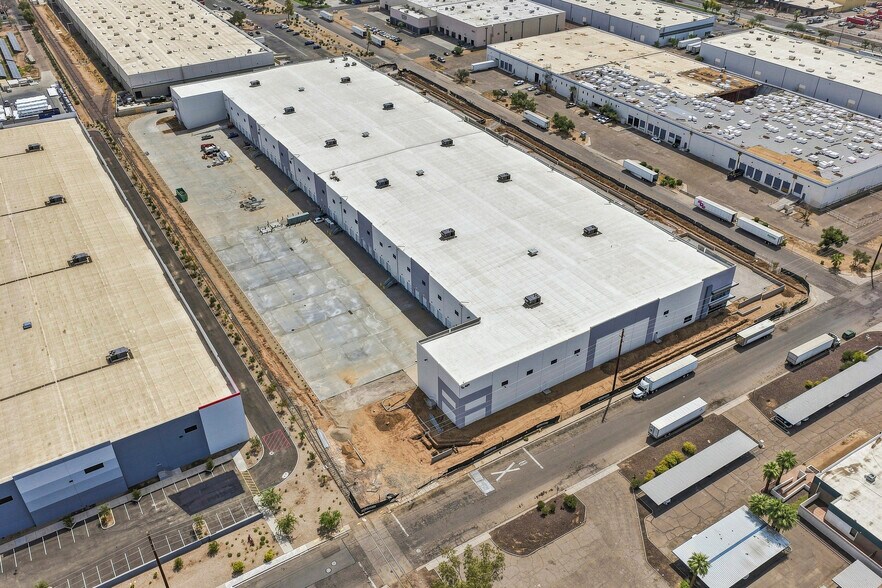 More Photos Of 431 N 47th Ave, Phoenix Warehouse For Lease