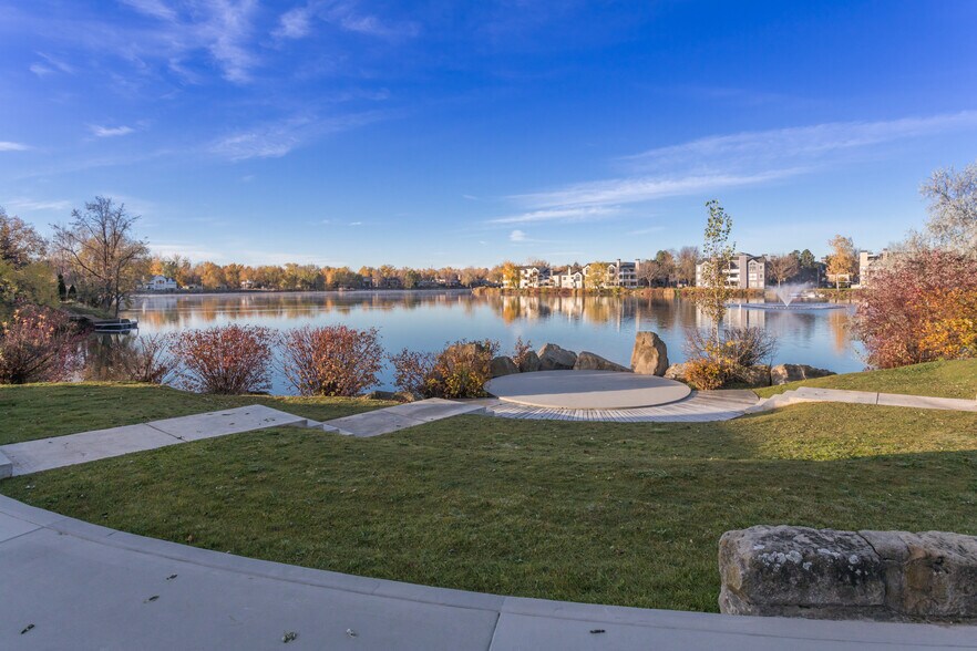 More Photos Of 3050-3250 N Lakeharbor Ln, Boise Loft Creative Space For Lease